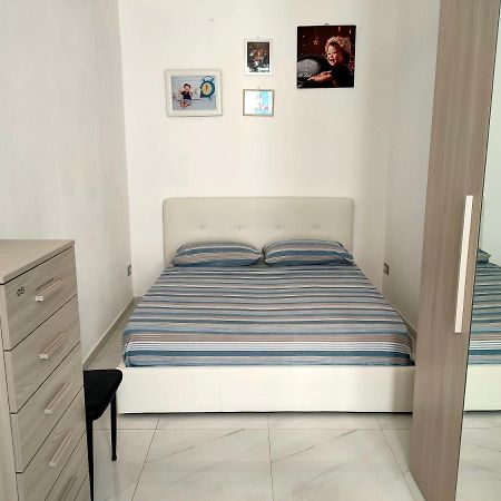 Appartamento Di Fronte Al Porto Turistico Cagliari Exterior photo